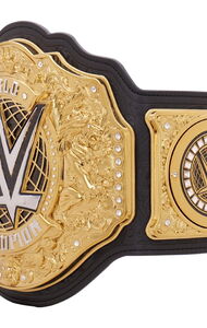 Photo de la réplique de la ceinture championnat du monde des poids lourds de la WWE